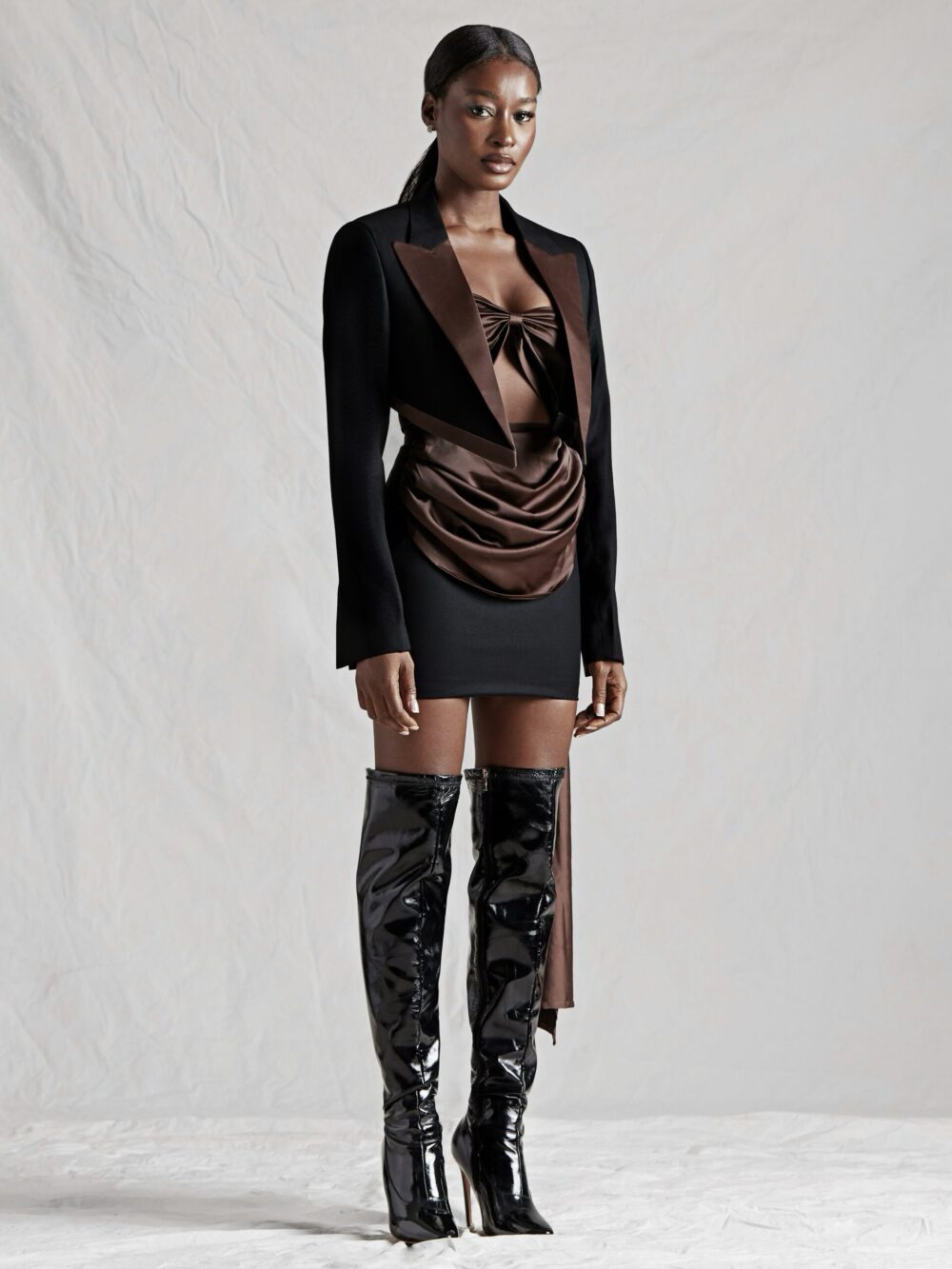 BLACK CROPPED DETAILED SUIT SET