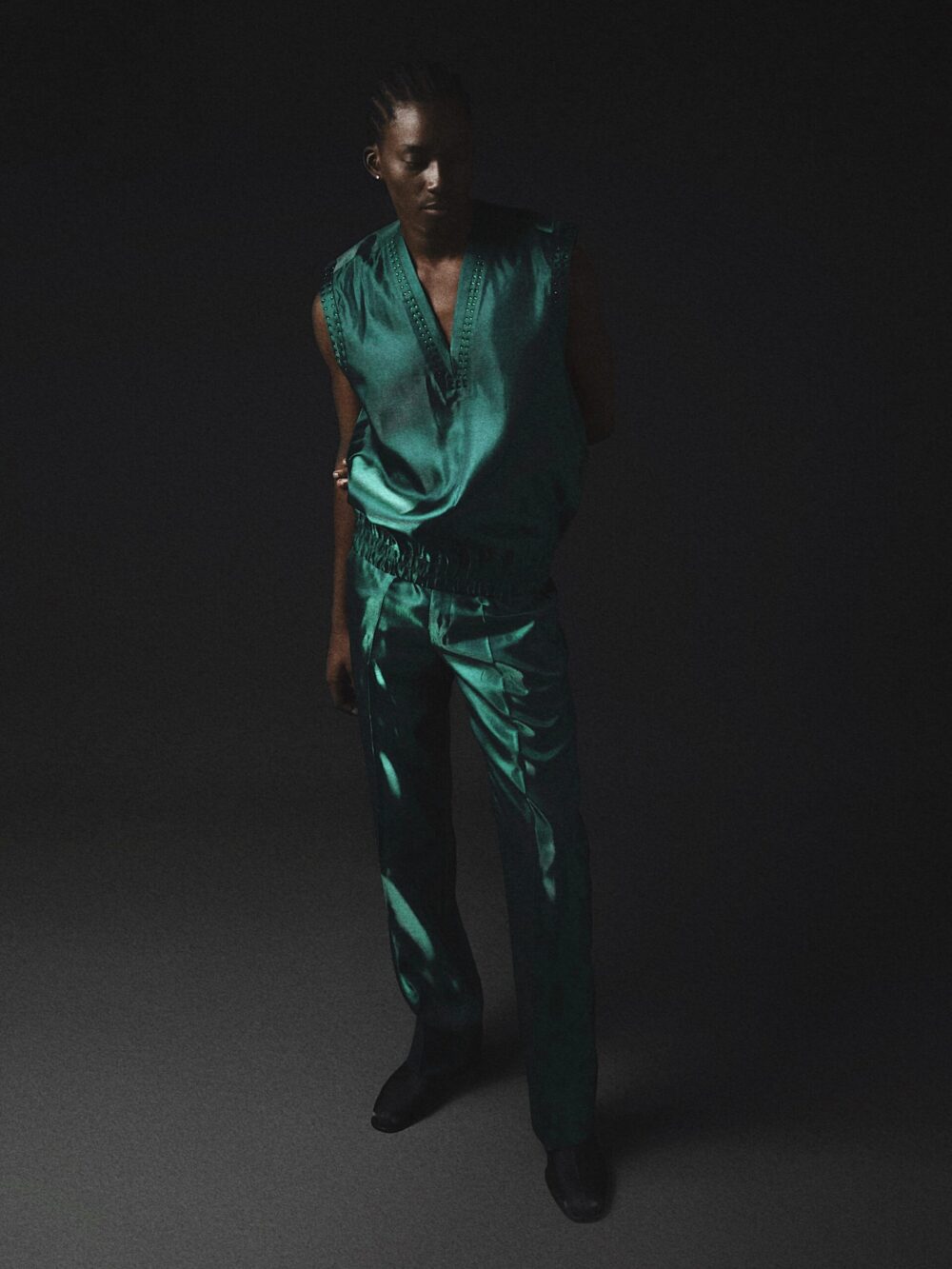 GREEN SLEEVELESS TOP / PANT SET